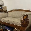 Antikes Sofa mit Holzrahmen